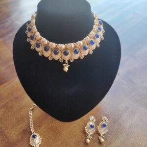 Choker set